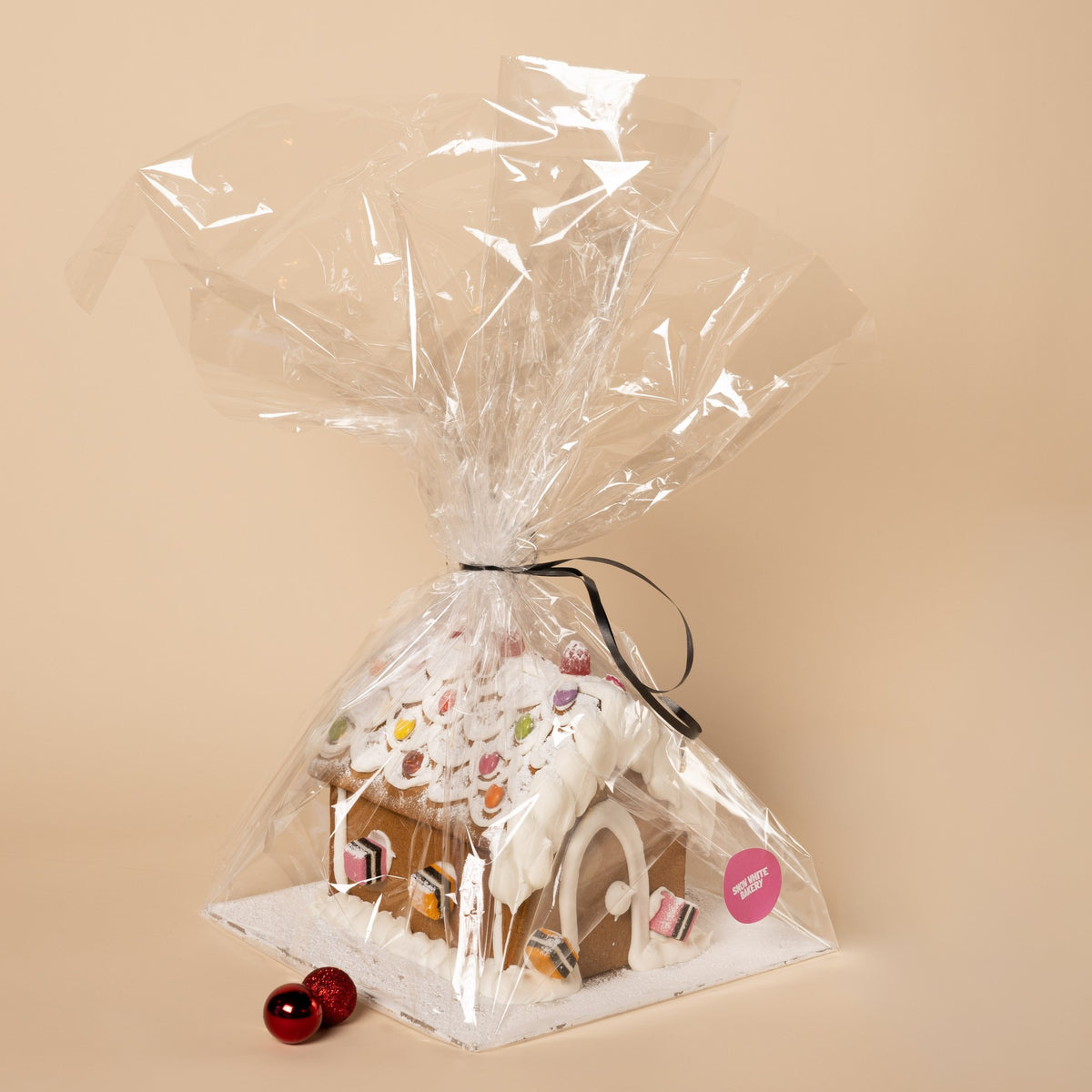 Snow White Bakery Gingerbread House - Classic White