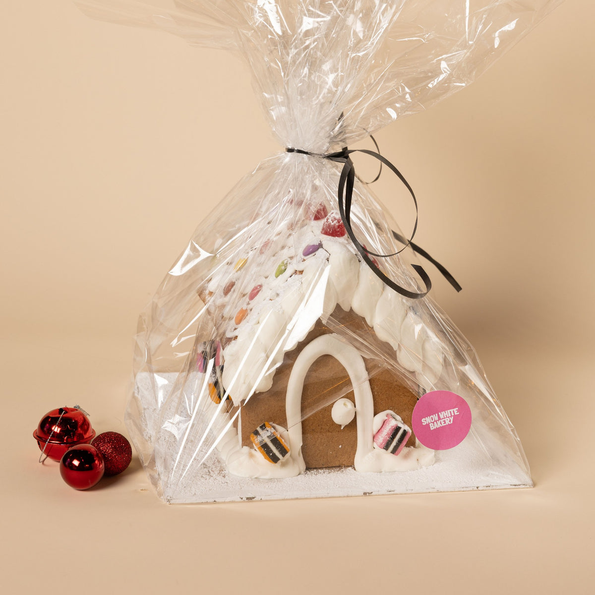 Snow White Bakery Gingerbread House - Lollies