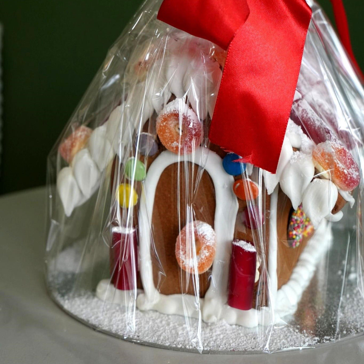 Snow White Gingerbread House - Lollies